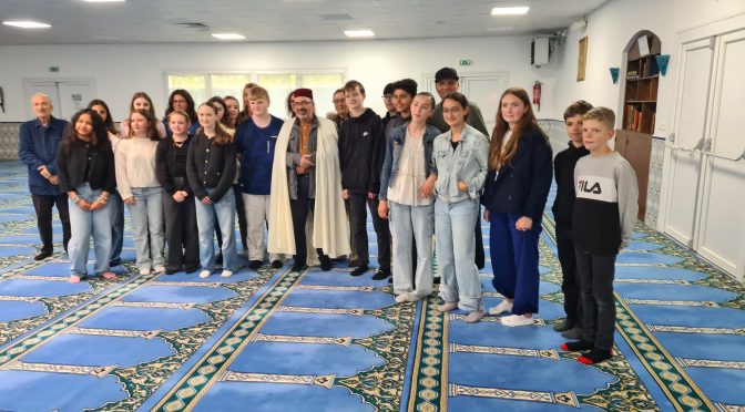 Visite pédagogique à la mosquée El Feth d’Arras : Une rencontre enrichissante pour les élèves de 5e du collège Saint-Joseph